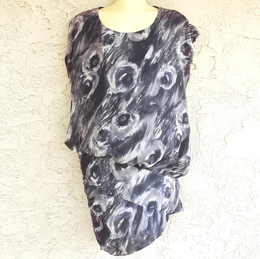 Love Spray Black and Grey Cloud Dress Size Large